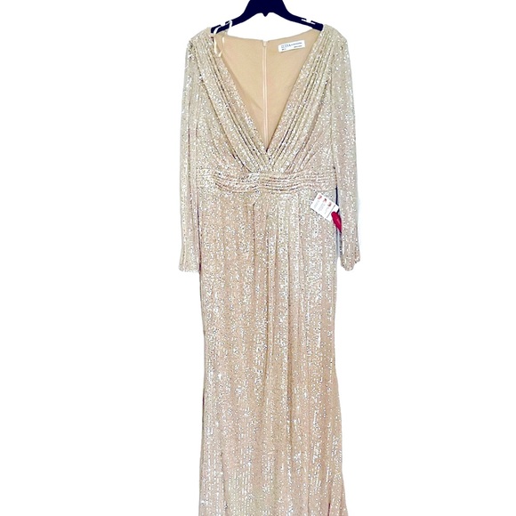 Ieena by Mac Duggal Sequin Gown - Picture 2 of 9